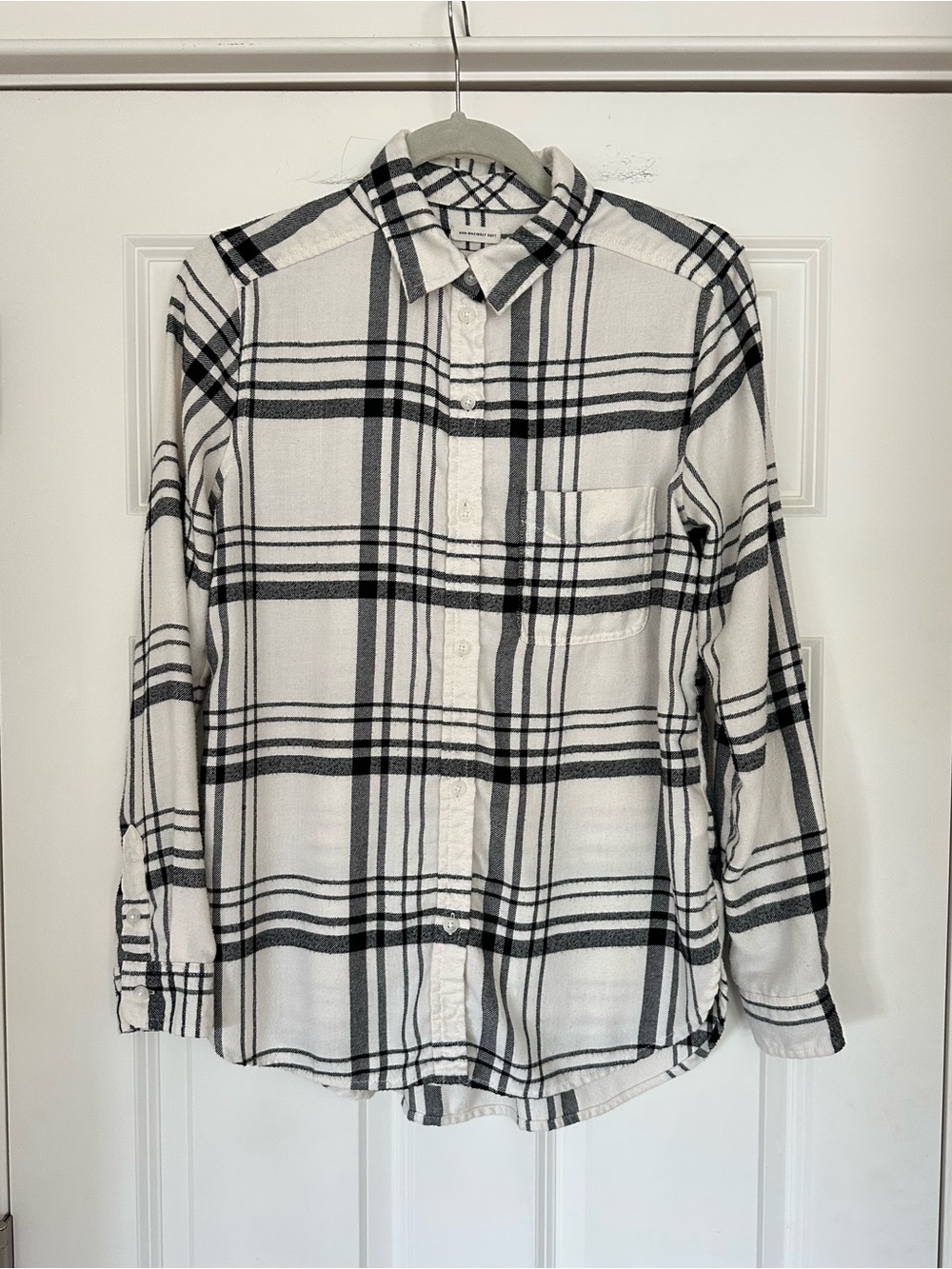 Women’s Black & White Plaid Button-Up Shirt